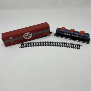 Bachmann HO 43-1001-A5 Dome Tank Car Union 76, 43-1011-07 So Pacific Box 2pc LOT